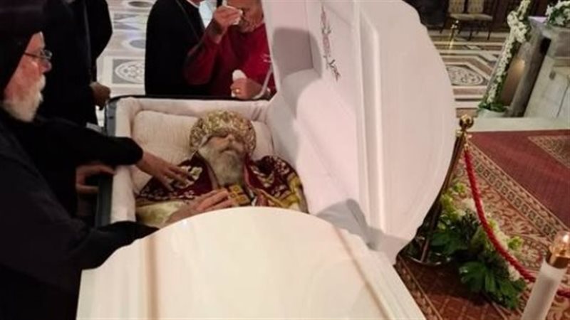 جثمان الأنبا باخوميوس