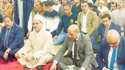 وكيل أوقاف القليوبية ورئيس جامعة بنها يشهدان صلاة العيد من مسجد ناصر ببنها 