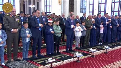 بتشريف رئيس الجمهورية .. وزير الأوقاف يؤدي صلاة العيد بمسجد المشير بالقاهرة