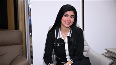 كارولين عزمي: أحمد العوضي كسر حاجز التوتر.. وتجاهلت شائعات الارتباط | خاص