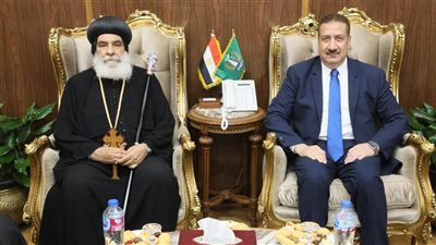 محافظ المنوفية يستقبل نيافة الأنبا بنيامين مطران المنوفية لتقديم التهنئة بعيد الفطر المبارك