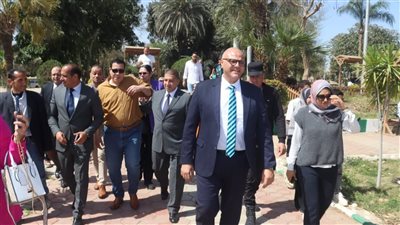 محافظ القليوبية يتفقد حدائق القناطر الخيرية لتقديم التهنئة للمواطنين بمناسبة عيد الفطر المبارك