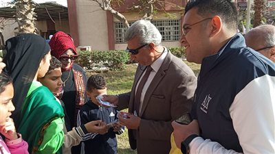 بتوزيع هدايا وشلال البلالين و دي جي .. حي الزهور يحتفل بعيد الفطر المبارك في مكتبة الطفل