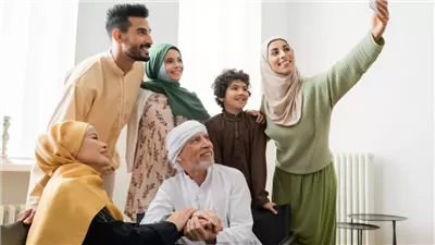 صلة الرحم في العيد.. عبادة تقرب العبد من ربه وتبارك في الرزق