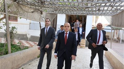 محافظ كفرالشيخ يزور دار الأيتام الرضع ويوجه بتقديم الرعاية الكاملة لهم