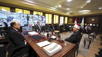 رفع مستوى المرافق والخدمات .. رسالة محافظ كفر الشيخ خلال استقباله المهنئين بعيد الفطر