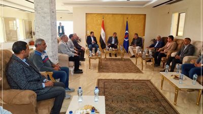 محافظ السويس يتبادل التهاني بالعيد مع أبناء السويس بشاطئ السوايسة