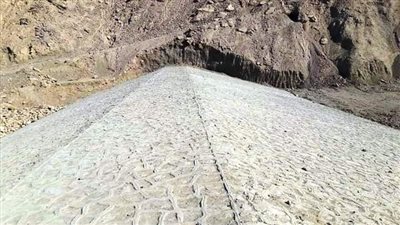 محافظ أسوان يكلف برفع درجة الإستعداد تحسباً لإحتمالية سقوط الأمطار  ولحين إنتهاء موجه الطقس