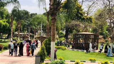 الحدائق والمنتزهات تستقبل آلاف المحتفلين بثاني أيام عيد الفطر في المنيا