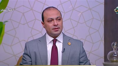 نصائح طبية للحفاظ على تناول الطعام بعد رمضان (فيديو)