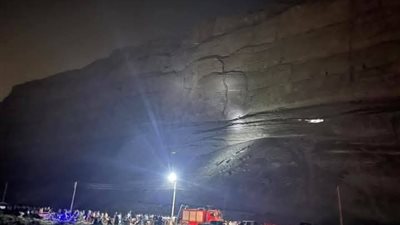 وفاة شاب بسبب العاصفة..  طوارىء فى سوهاج  لإنقاذ آخر عالق بين الصخور  