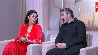 «زمالة قديمة».. ياسر جلال يكشف تفاصيل علاقته بـ وفاء عامر (فيديو)