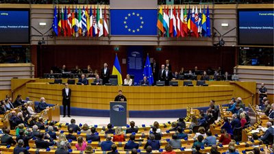 أستاذ اقتصاد: دعم البرلمان الأوروبي لمصر يعكس الثقة فى الاقتصاد المصري |فيديو