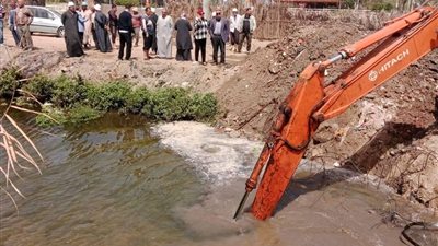 إحباط محاولة ردم ترعة في كفر البطيخ وإزالة عدد كبير من مخالفات البناء بدمياط