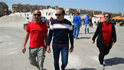 رئيس مدينة بورفؤاد يتفقد جبال الملح خلال احتفالات المواطنين بعيد الفطر المبارك