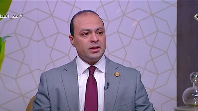 الرعاية الصحية: الطب رسالة إنسانية تتخطى حدود المهنة (فيديو)