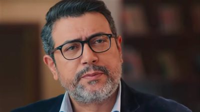 أحمد وفيق يسخر من أزمة ترتيب المسلسلات بين 