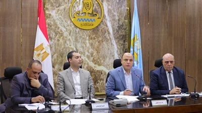 محافظ كفر الشيخ يناقش موقف تنفيذ مشروعات الخطة الاستثمارية للعام المالي 2024-2025