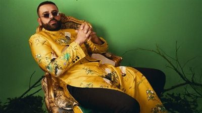 عمر السعيد بإطلالة عربية معاصرة في أحدث جلسة تصوير |صور