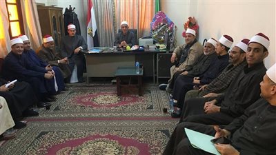 وكيل أوقاف الفيوم يوجه بضرورة الالتزام بالزي والمحافظة على الدروس وحماية المنابر