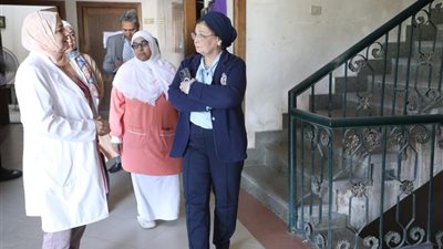 نائب وزير الصحة تتفقد جاهزية منشآت السيدة زينب الصحية في جولة مفاجئة