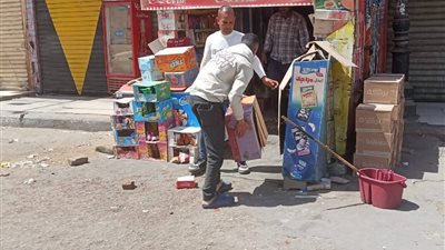 حي الأربعين بالسويس يشن حملات رفع اشغالات وعوائق ومياه الصرف الصحي