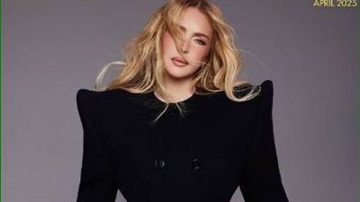 لندسي لوهان ترتدي أحدث صيحات الموضة في جلسة تصوير لمجلة عربية