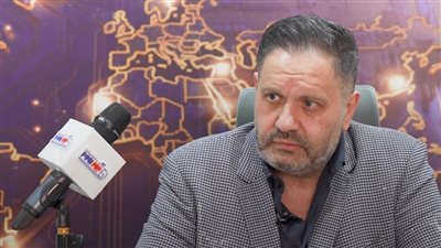 إدوارد في ندوة 