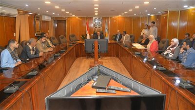 ضمن الإسكان الإجتماعي.. محافظ أسيوط يسلم عقود 26 محلا تجاريا وحضانة بمدينة 30 يونيو