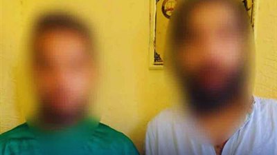 «بيهزر قدام الكشك» .. ضبط المتهمين بإصابة طالب بسلاح أبيض في الشروق 