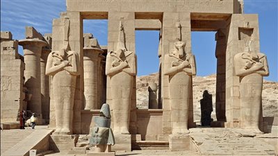 بعد ظهور اكتشافات أثرية جديدة.. ماتريد معرفته عن معبد الرامسيوم بالأقصر