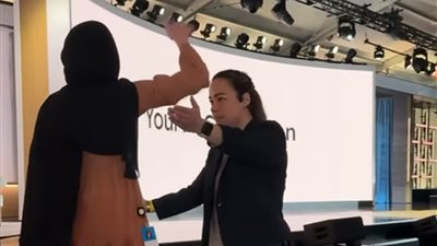 لماذا اضطرت ابتهال أبو السعد لمقاطعة حفل مايكروسوفت؟