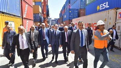 وزير الاستثمار: خطة حكومية لخفض زمن التخليص الجمركي ليومي عمل بنهاية 2025