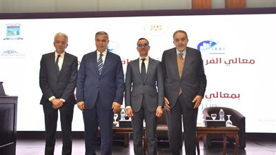 وزير الاستثمار: الإعلان عن برنامج جديد لرد أعباء الصادرات إبريل