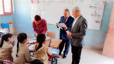 وكيل تعليم الفيوم يتفقد مدرسة صلاح البشيهي لمتابعة التقييمات وانتظام الدراسة
