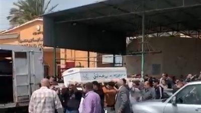 قابلت ربها صائمة.. الآلاف يشيعون جنازة معلمة دهسـ ـتها سيارة ببورسعيد