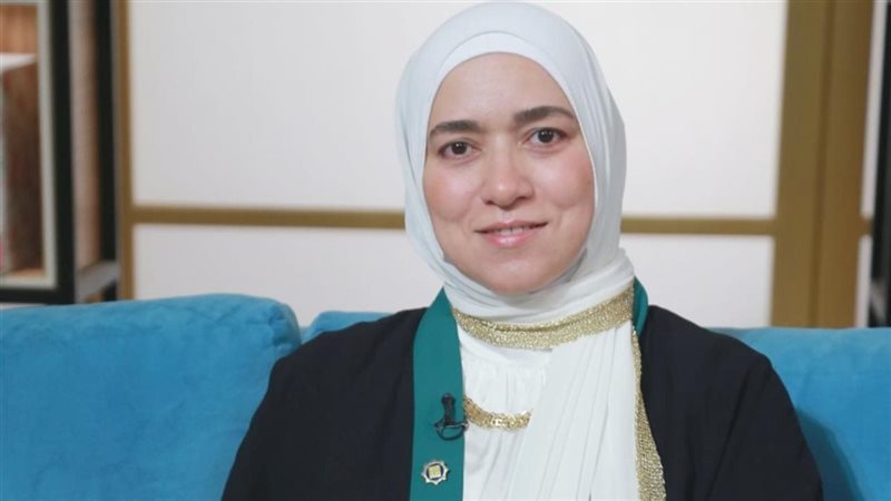 الدكتورة دينا أبو