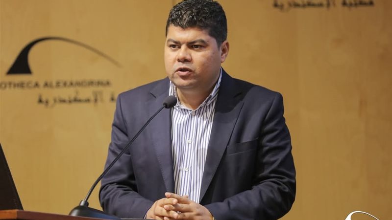 الدكتور صابر محمود