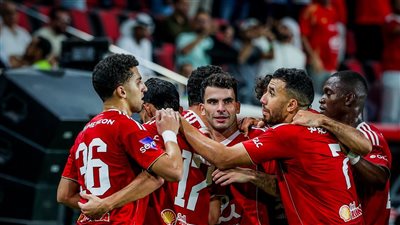 شوبير يكشف حقيقة مباراة ودية بين الأهلي وأهلي جدة السعودي