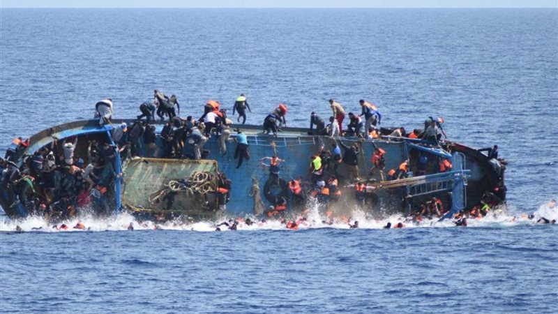 حادث غرق مركب مهاجرين