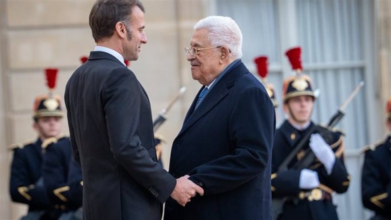  إيمانويل ماكرون