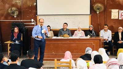 ندوة عن التخطيط والنجاح واستمرار فعاليات 100 يوم رياضة بجامعة بنى سويف 