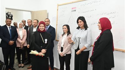 محافظ البحيرة  والسفيرة نبيلة مكرم يشهدان احتفالية 