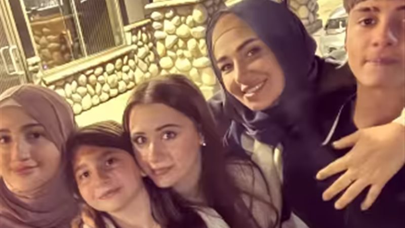 حلا شيحة وأولادها