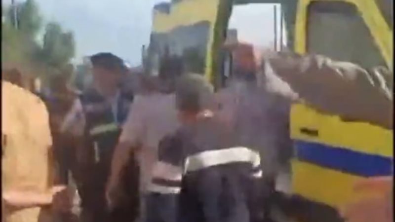 إصابة 8 مواطنين في