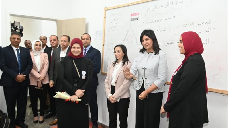 محافظ البحيرة  والسفيرة