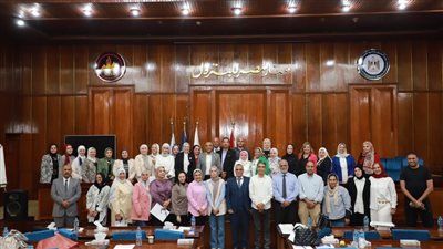 عباس صابر يدعم المرأة البترولية.. يختتم برنامج تدريبي لتأهيل القيادات النسائية