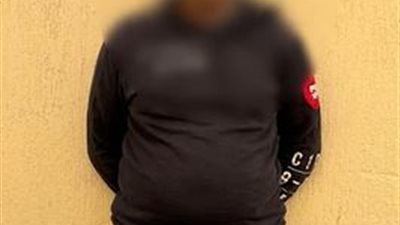 بسبب اللهو أمام منزله.. التحقيق مع المتهم بالتعدى على طفل بكرباج بالجيزة