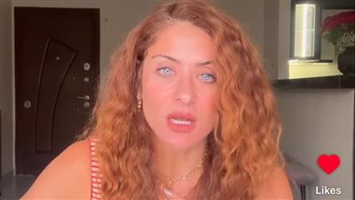 هيدي كرم تكشف عن استيائها لنظرات النساء لبعضهن: نظرة خبيثة