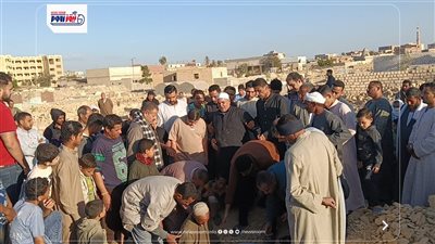 صور تشييع جنازة الشيخ نادي مؤذن مسجد السيدة زينب في قرية الغرق بالفيوم 